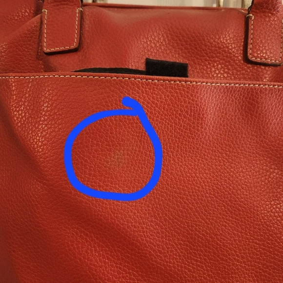 Vintage Tommy Hilfiger Red Faux Leather square Shoulder Bag, 90's, Retro - Picture 14 of 16